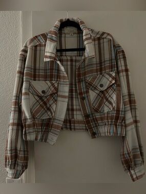 Plaid Thick Cropped Button Up Jacket